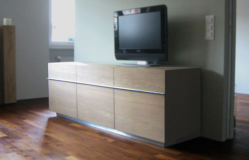 Sideboard in Eiche massiv   2007.